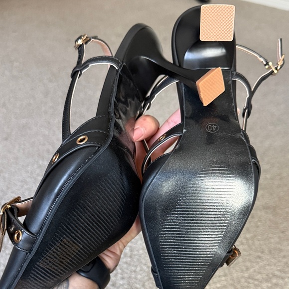 CC Boutique Black and Gold Strappy Heels - Picture 4 of 5